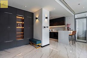 Landmark 81 Magical Tower Apartment