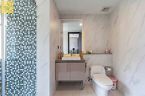 Landmark 81 Magical Tower Apartment