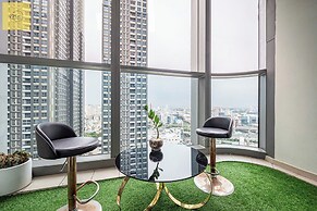 Landmark 81 Magical Tower Apartment