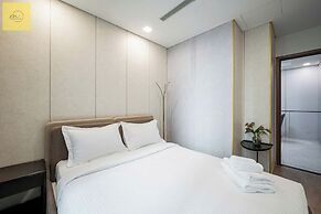 Landmark 81 Magical Tower Apartment