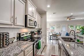 4BR Farmhouse N Po in Spencer