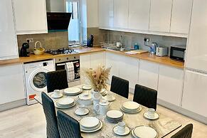 Beautiful 3 bed Apartment in Cambridge - Sleeps 7