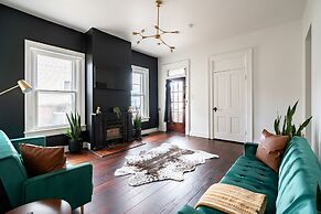 Prime Location Top Rated Clean Parking Free