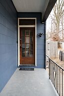 Prime Location Top Rated Clean Parking Free