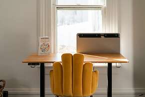 Prime Location Top Rated Clean Parking Free