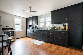 Prime Location Top Rated Clean Parking Free