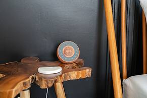 Prime Location Top Rated Clean Parking Free