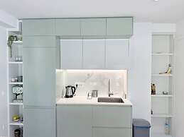 Azure Loft - 3min Walk to Beach, 10min to Old Town