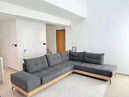 Azure Loft - 3min Walk to Beach, 10min to Old Town