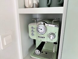 Azure Loft - 3min Walk to Beach, 10min to Old Town