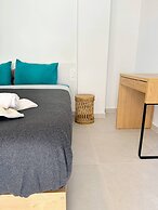 Azure Loft - 3min Walk to Beach, 10min to Old Town