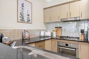 Palm View- 9 Pools BBQ Gym