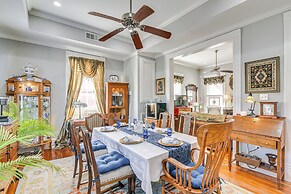 Walk to the Strand: Hideaway Haven Retreat