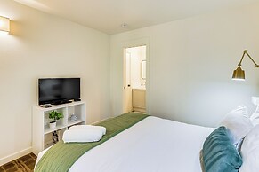 Hike, Ski & Golf: Bend Condo at Seventh Mtn Resort