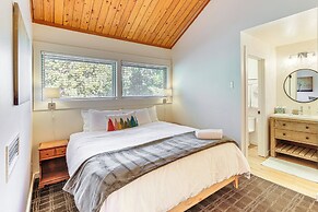 Hike, Ski & Golf: Bend Condo at Seventh Mtn Resort