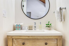 Hike, Ski & Golf: Bend Condo at Seventh Mtn Resort