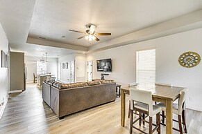 6 Mi to Navarre Beach: Home w/ Large Covered Porch