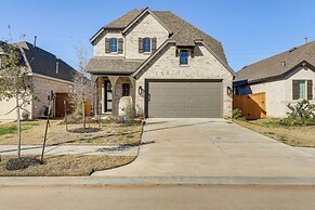 Patio & Fenced Yard: Quiet Home in Katy!