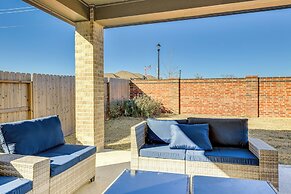 Patio & Fenced Yard: Quiet Home in Katy!