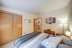 10 Mi to Ski Resort: Inviting Mount Spokane Home