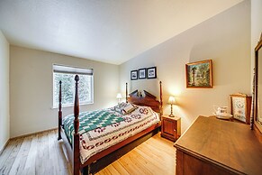 10 Mi to Ski Resort: Inviting Mount Spokane Home