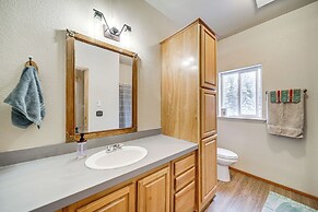 10 Mi to Ski Resort: Inviting Mount Spokane Home