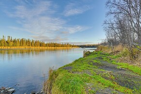 Kenai River Views & Access: Soldotna Apartment!