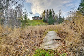 Kenai River Views & Access: Soldotna Apartment!