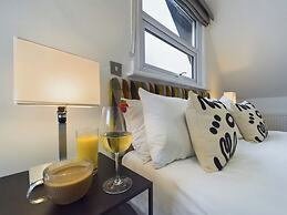 Seaside Escape Retreat in Westcliff-on-sea