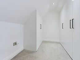 Seaside Escape Retreat in Westcliff-on-sea