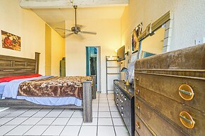 10 Mi to Franklin Mountains: Quiet Studio w/ Patio