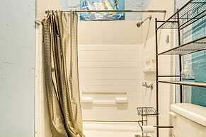 10 Mi to Franklin Mountains: Quiet Studio w/ Patio