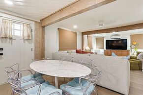 Walk to Lake Texoma: Kingston Retreat w/ Deck!
