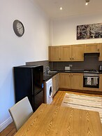 Westgate Haven - Spacious 4 Bedroom Apartment