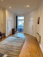 Westgate Haven - Spacious 4 Bedroom Apartment