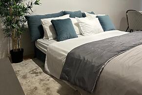 Bromma Bliss Apartment - City Escape