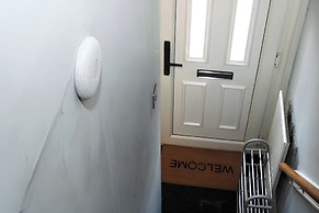 2BR House-sleeps 5-parking-contractors & Families