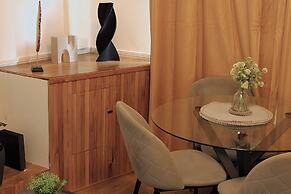 2BR House-sleeps 5-parking-contractors & Families