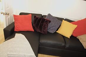 2BR House-sleeps 5-parking-contractors & Families