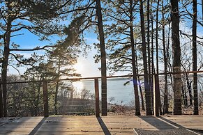 Lakefront Escape On Lake Hudson 5 Bedroom Cabin