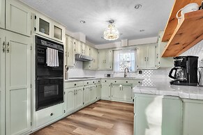 Lakefront Escape On Lake Hudson 5 Bedroom Cabin