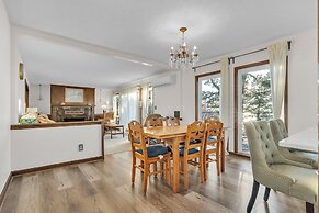 Lakefront Escape On Lake Hudson 5 Bedroom Cabin