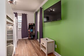 Beautiful C's - 2924 Bienville Blvd 5 Bedroom Home