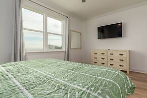 Beautiful C's - 2924 Bienville Blvd 5 Bedroom Home