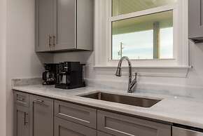 Beautiful C's - 2924 Bienville Blvd 5 Bedroom Home