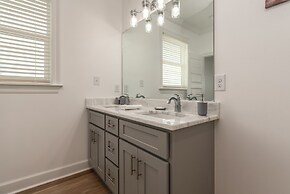 Beautiful C's - 2924 Bienville Blvd 5 Bedroom Home