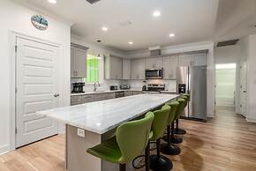 Beautiful C's - 2924 Bienville Blvd 5 Bedroom Home