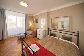 Old Town - 3 Bedroom 3 Bathroom Kitchen