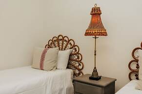 Badgemore Cottage - From 250 Per Night