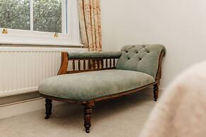 Badgemore Cottage - From 250 Per Night